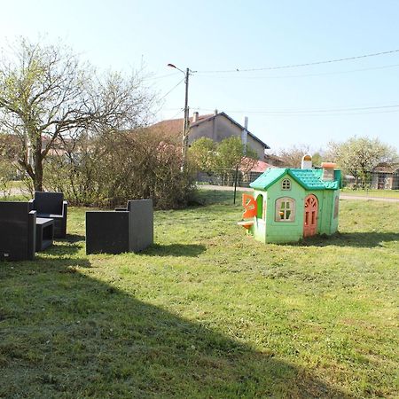 Gîte Lironville, 4 pièces, 6 personnes - FR-1-584-73 Extérieur photo